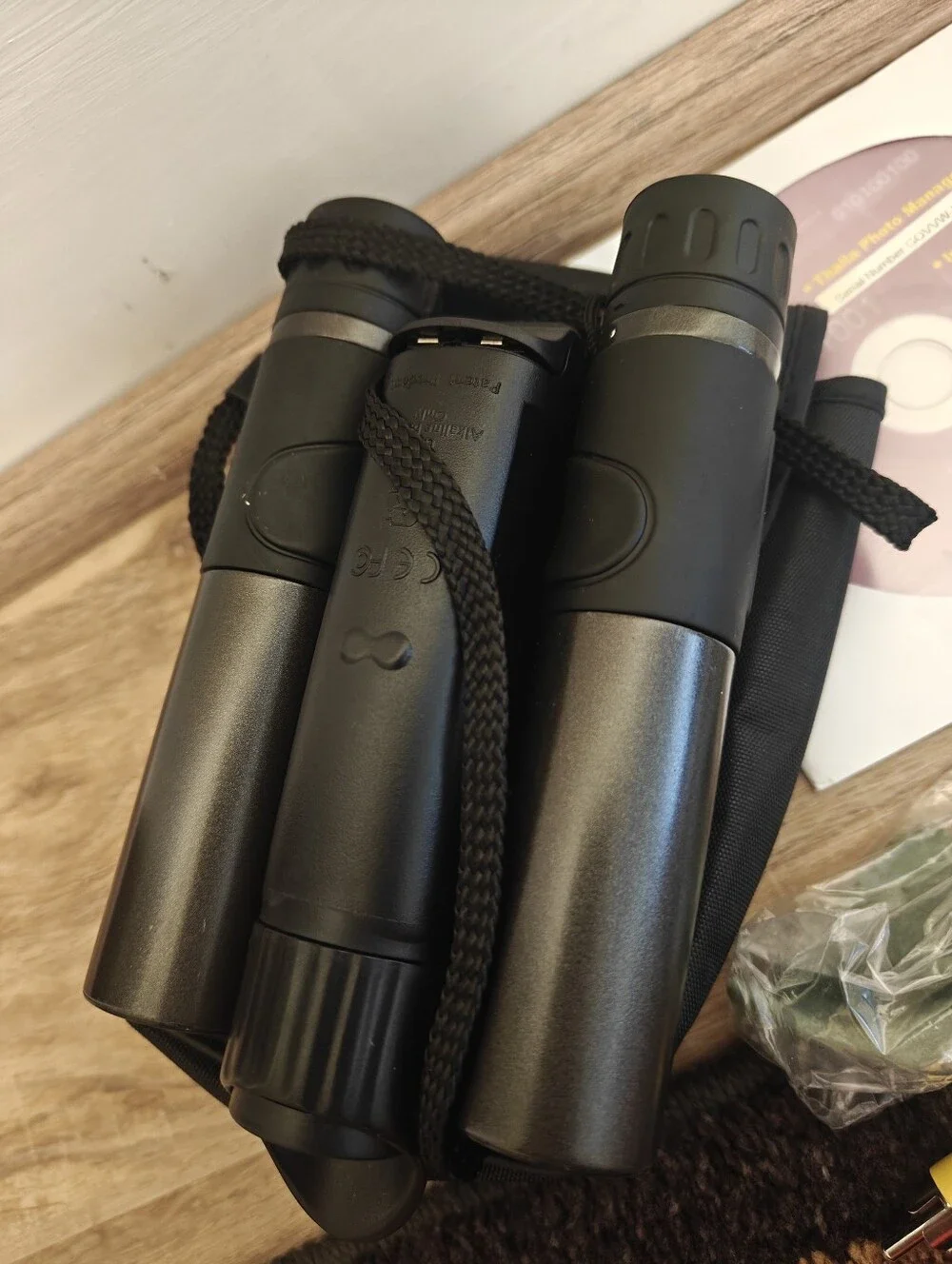 Genuine Zina BinoPix 10x25 Binoculars With Digital Camera + USB Cord